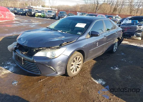 2015 Toyota Camry Xle z USA, uszkodzony, nr VIN 4T4BF1FKXFR512082